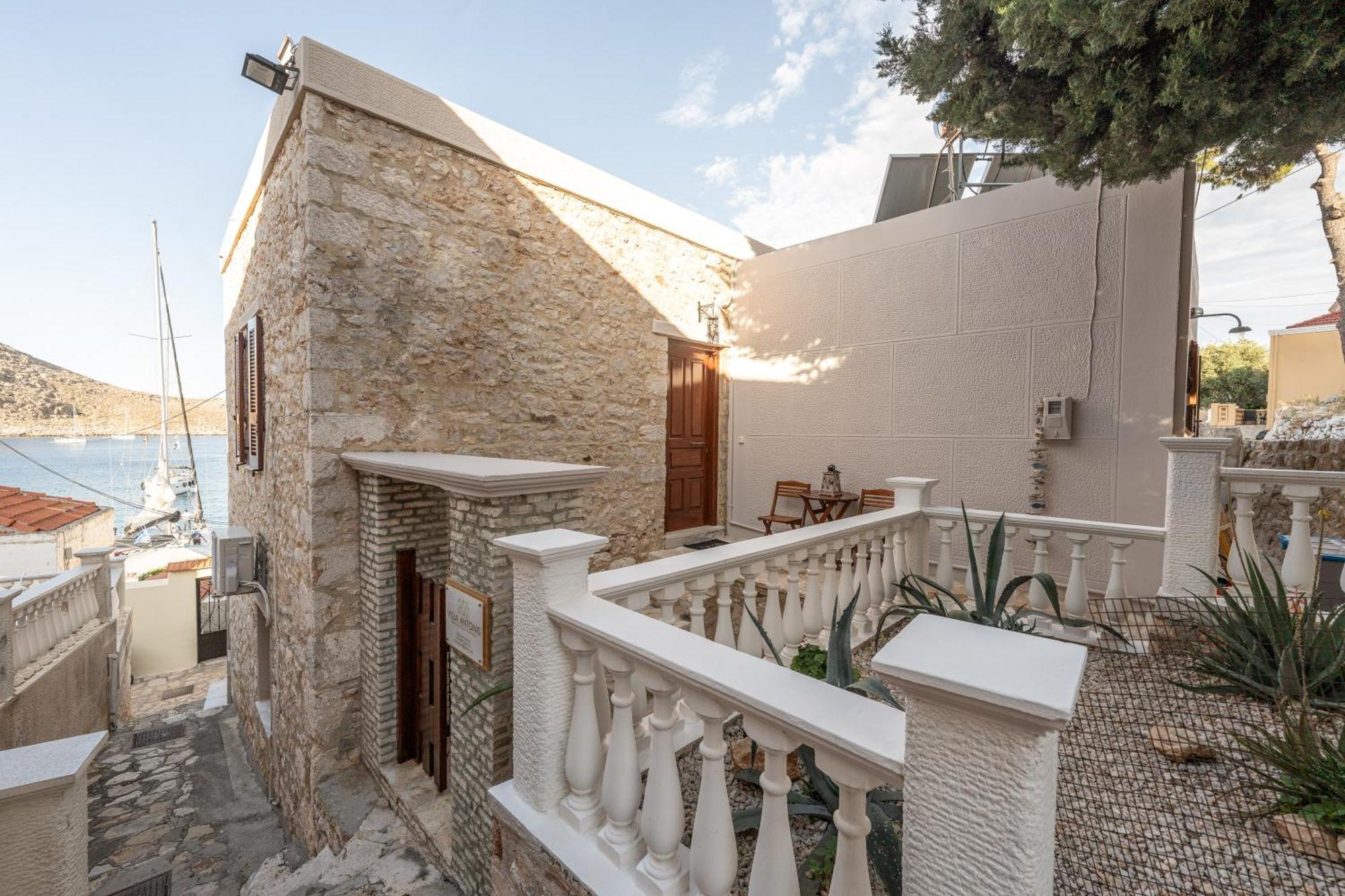 Villa Antonis Chalki Town Exterior foto